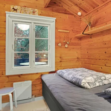 Vakantiehuis 4 Bedroom Awesome In Jerup